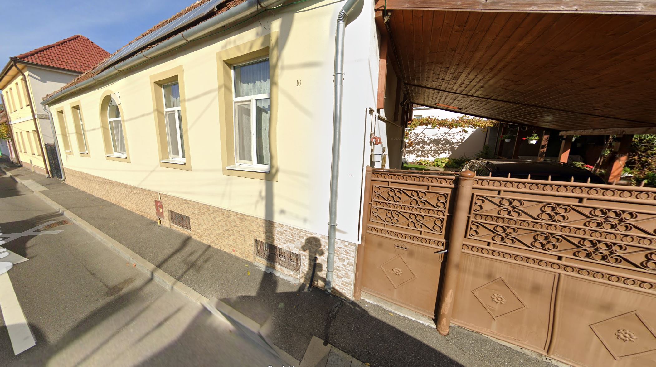 Living luminos la Casa Turcu Guest, cazare privată în Sibiu
